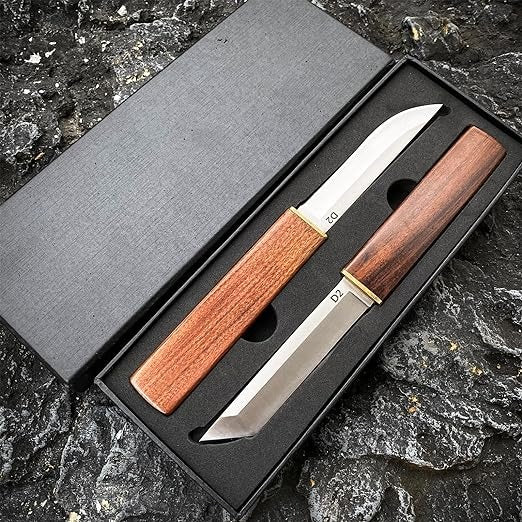 The perfect gift! 2-piece Japanese knife, wooden handle - D2 steel Tanto knife + Drop Point knife with wooden sheath.